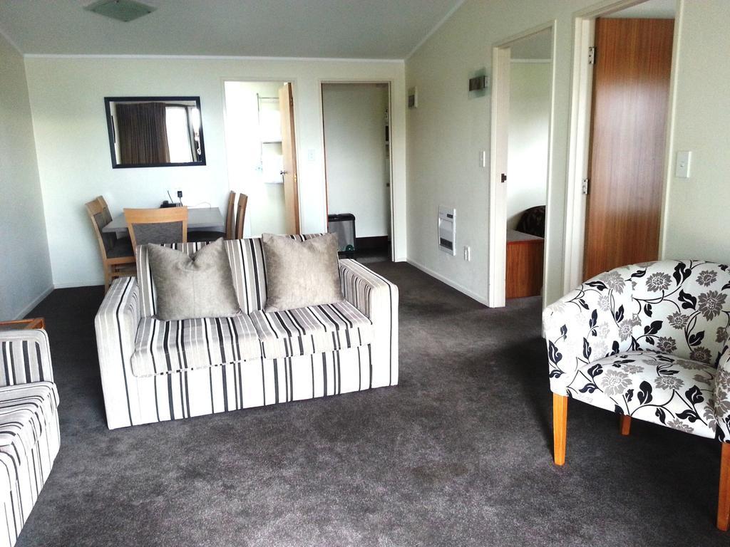 Marineland Motel Нейпир Экстерьер фото